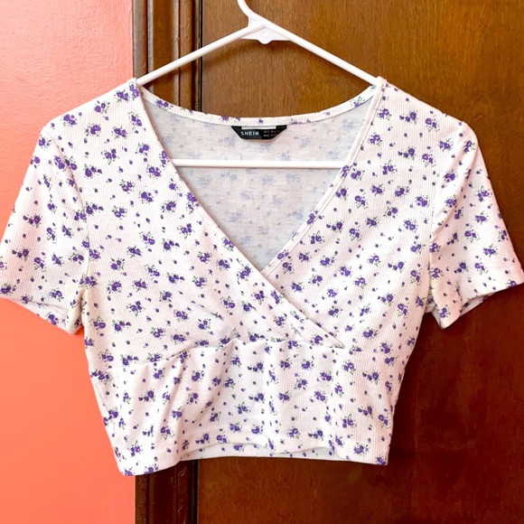 Shein White and Purple Floral Short Sleeve Crop Top - Picture 1 of 5